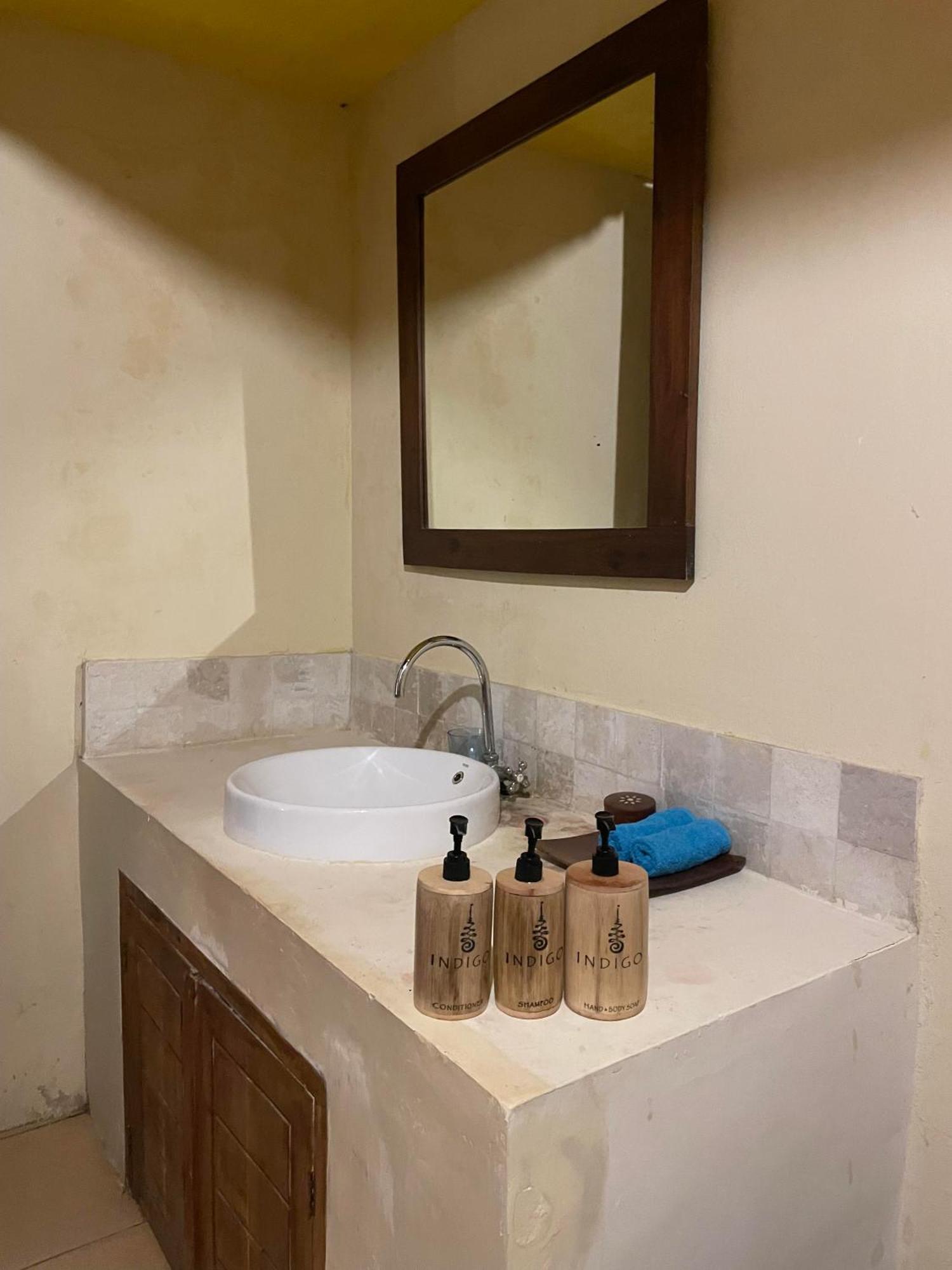 Indigo Bungalows Gili Trawangan Eksteriør bilde